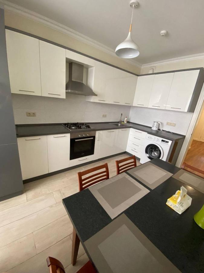 Appartement Avec 2 Chambres En Centre Ville Кишинів Екстер'єр фото
